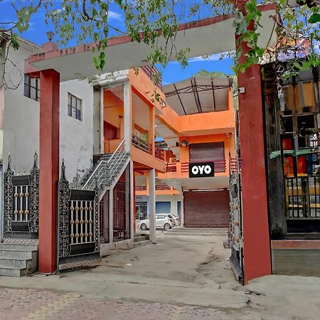 Oyo Flagship 81389 Hotel Siddhi Vinayak Motihari Exterior foto