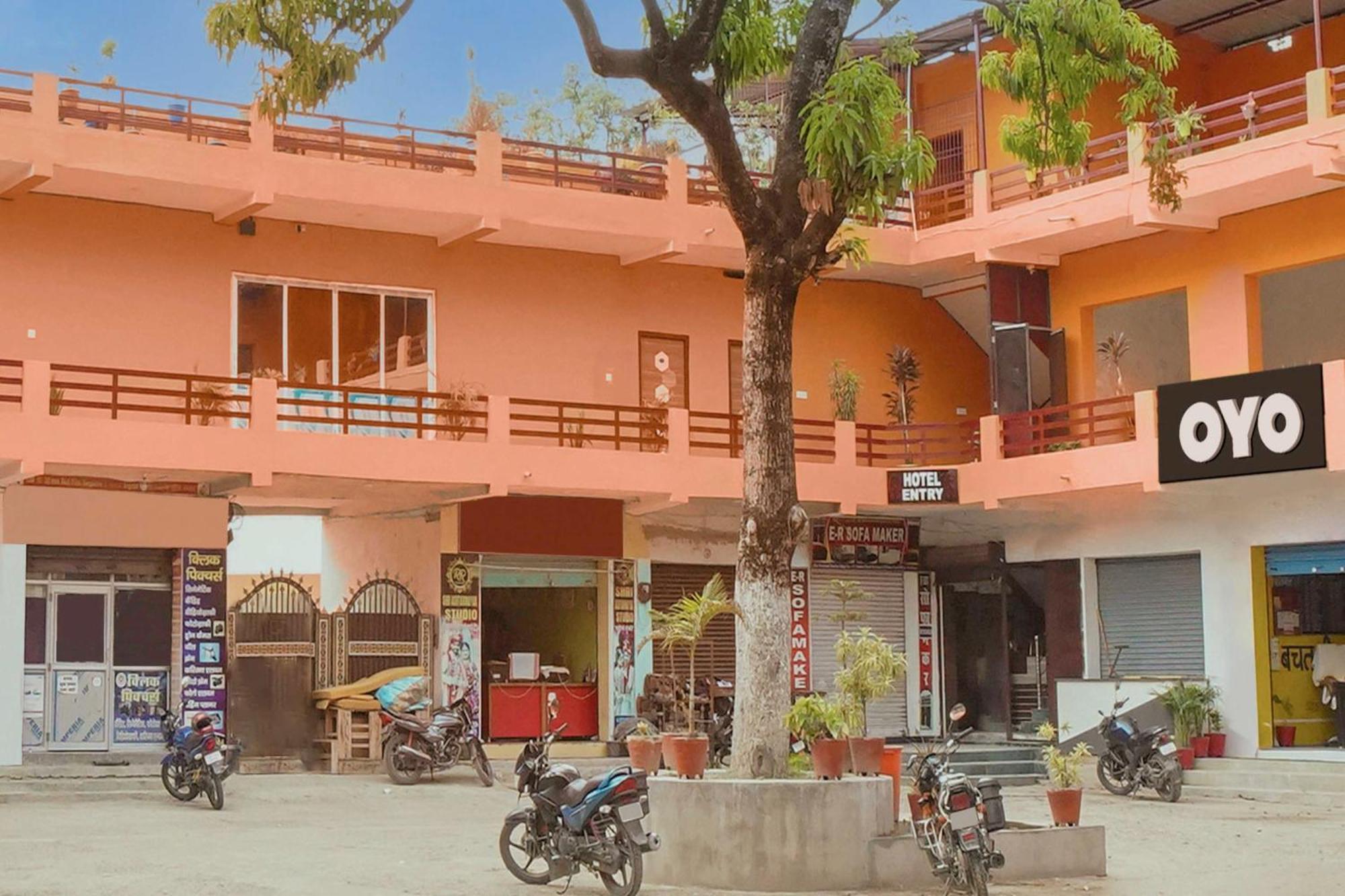 Oyo Flagship 81389 Hotel Siddhi Vinayak Motihari Exterior foto