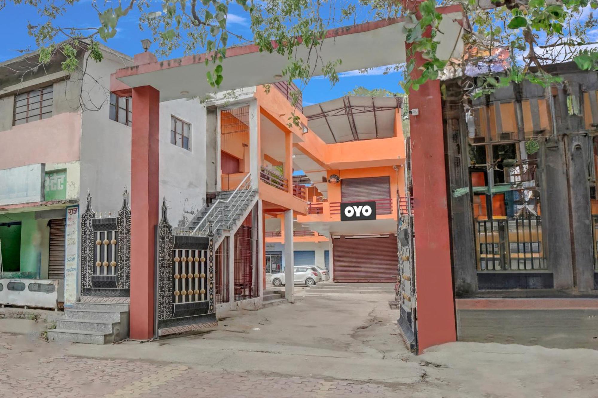 Oyo Flagship 81389 Hotel Siddhi Vinayak Motihari Exterior foto